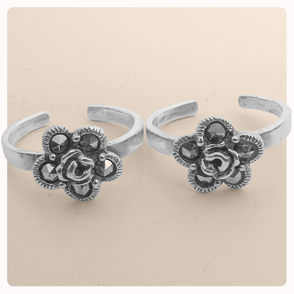 Adjustable Silver Toe Rings with Flower Designs