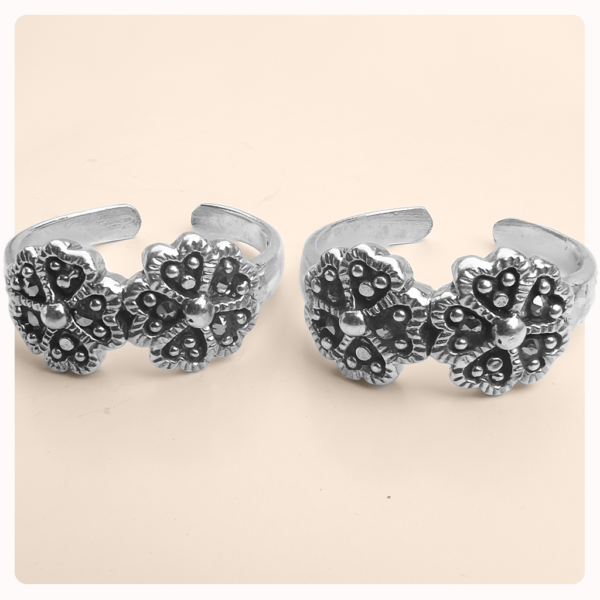 Adjustable Silver Toe Rings with Floral Designs